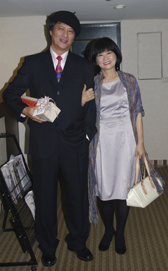 artist and wife 009